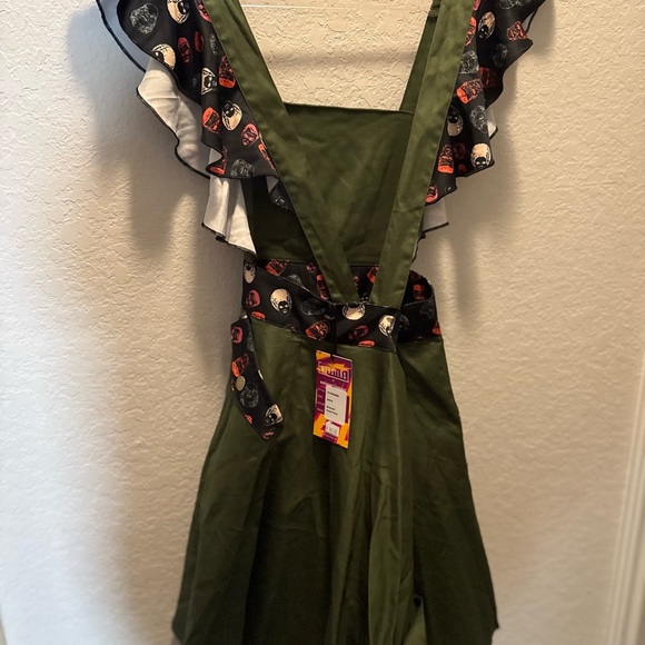 Universal Studio Woman’s Monsters Unique Vintage Monster Dress Size Med 6-8 - Picture 9 of 9